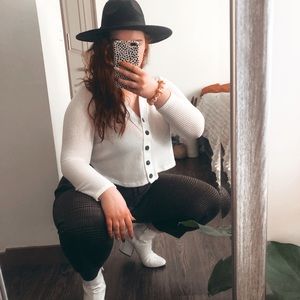 SOLD < White Button Up Sweater Top >